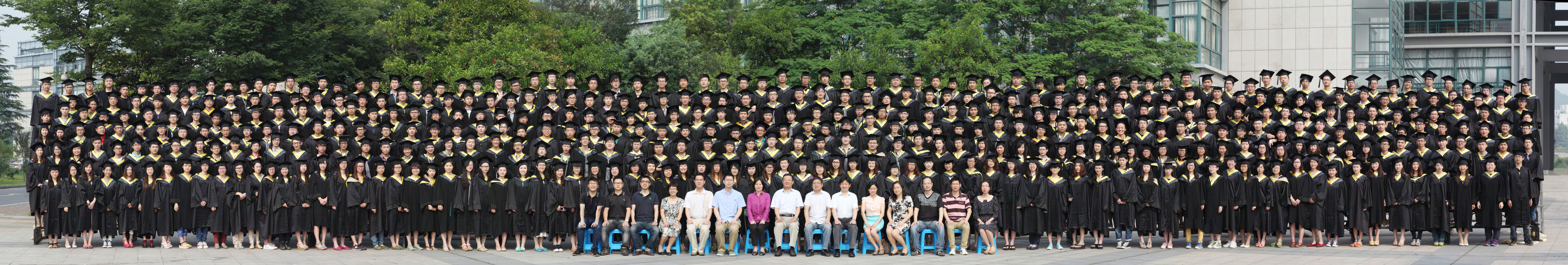 2013届毕业生集体合照